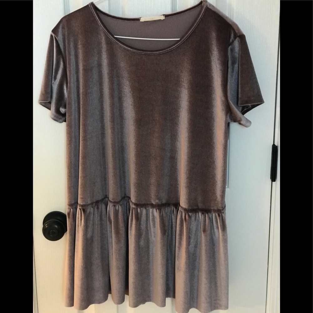 Super cute velvet purple top